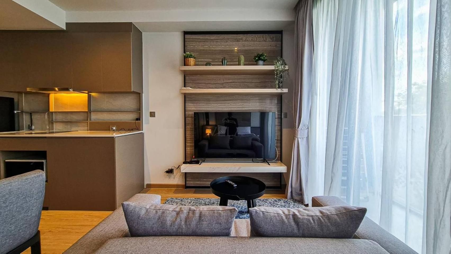 One-Bedroom Apartment with Balcony
