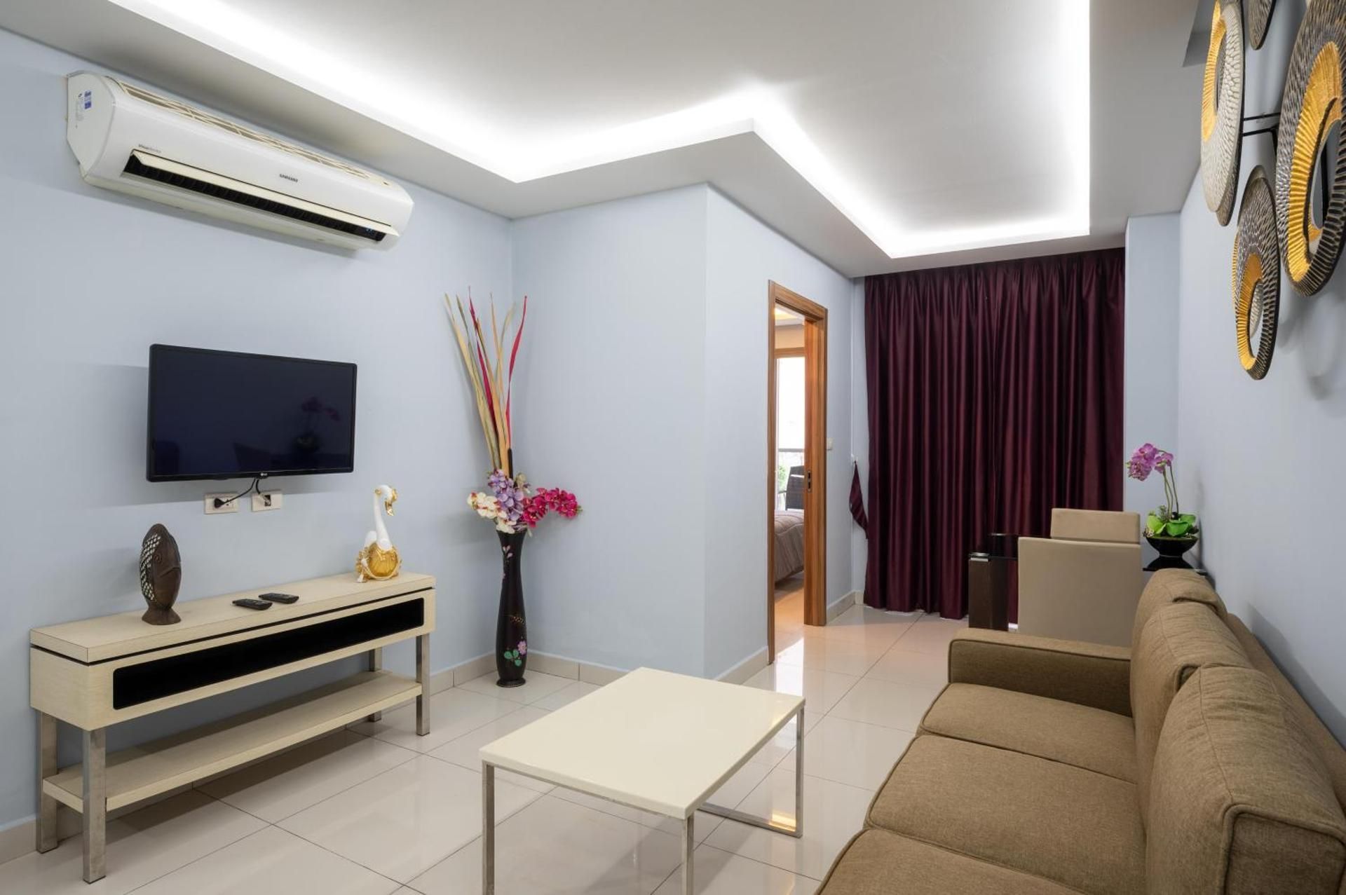 One-Bedroom Apartment