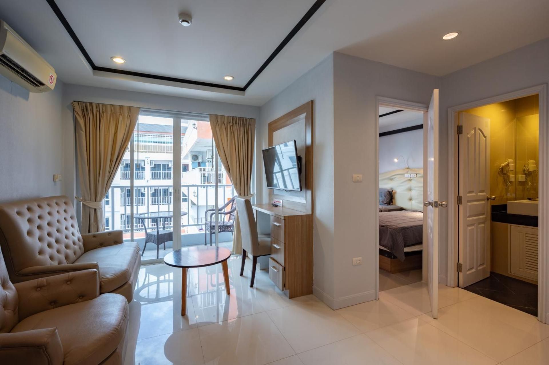 New Nordic Trend 4 by Apartwell Twin Room with Pool View