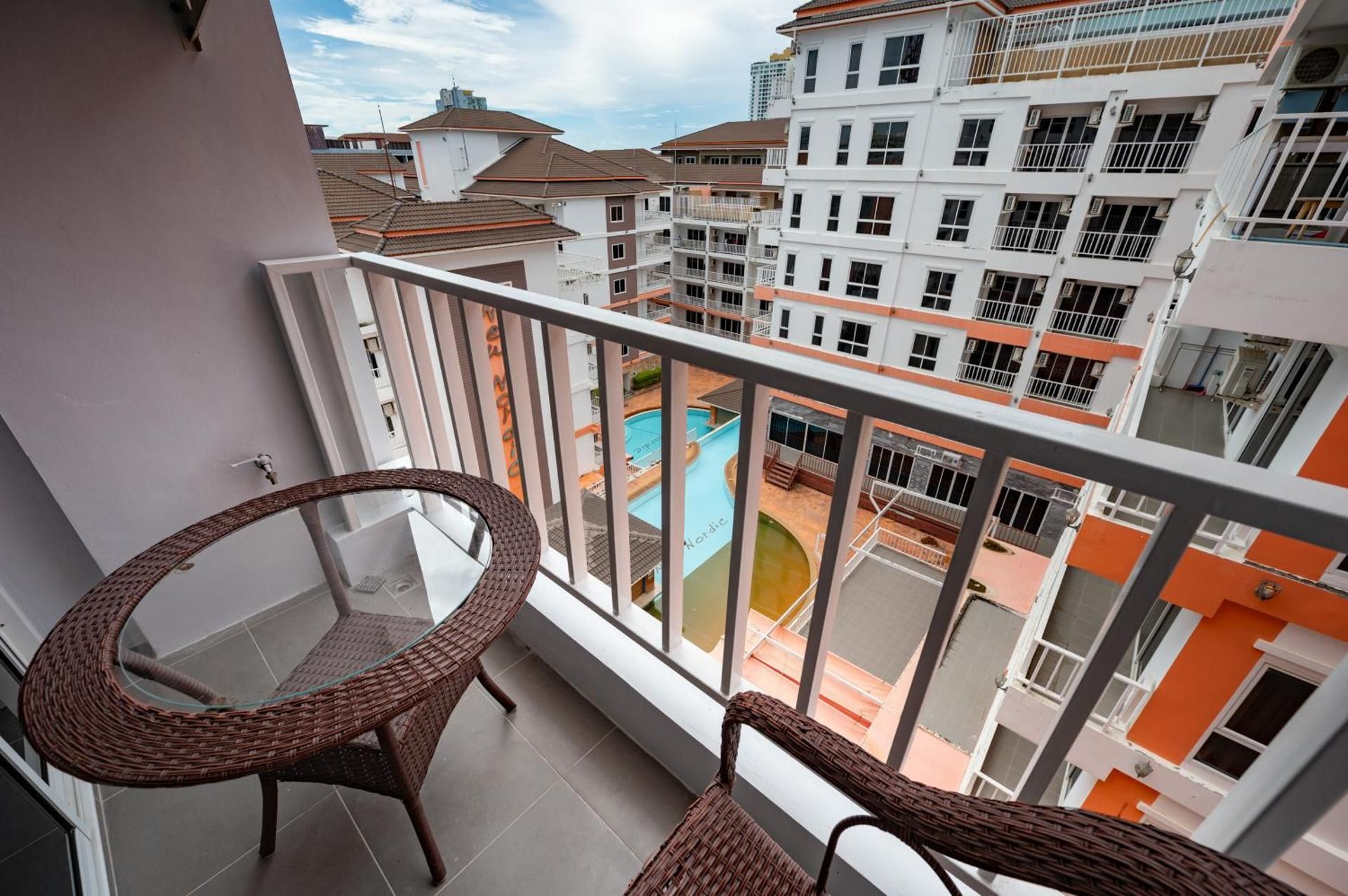 New Nordic Trend 4 by Apartwell Twin Room with Pool View 2