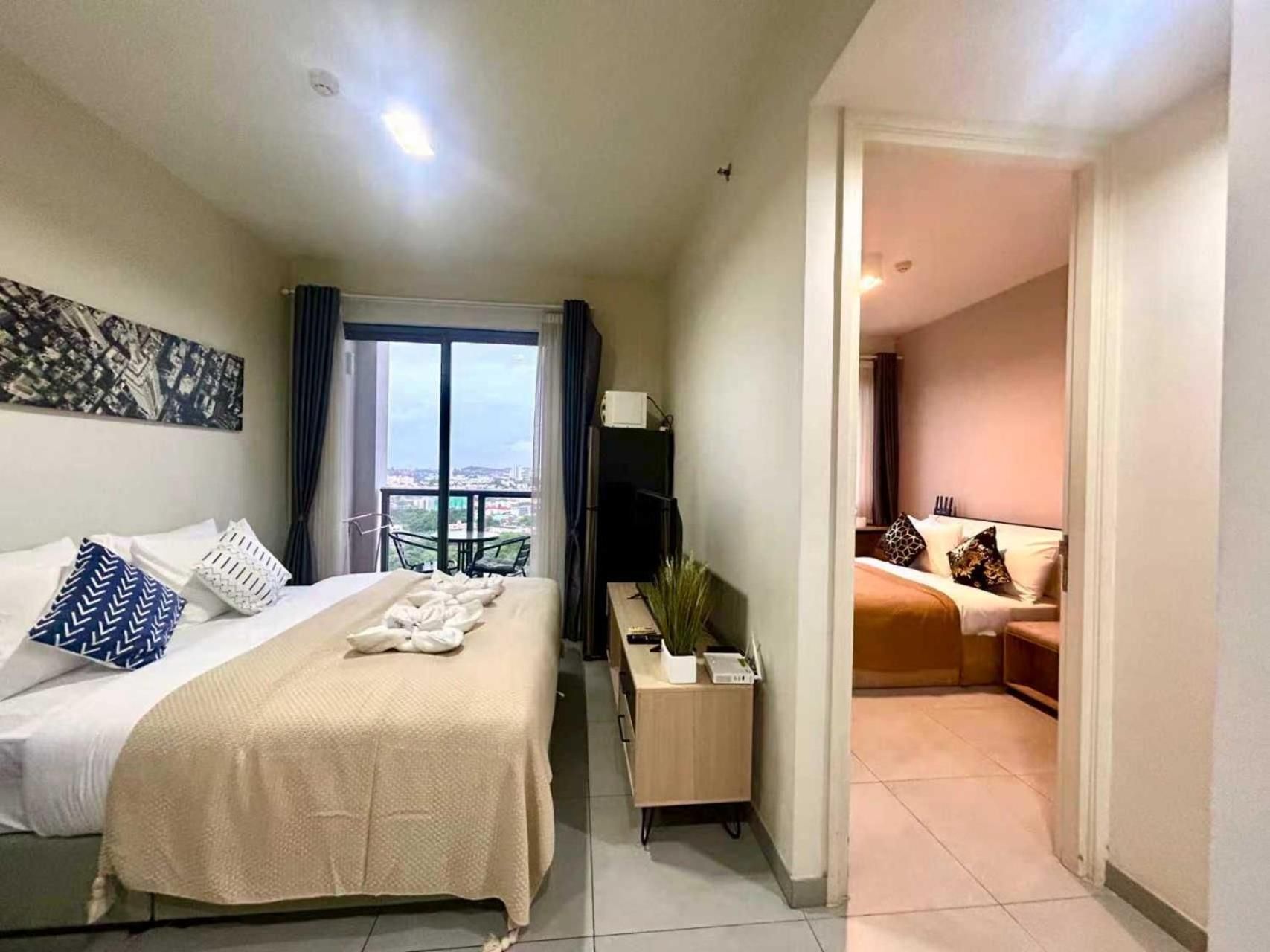 Apartment with City View