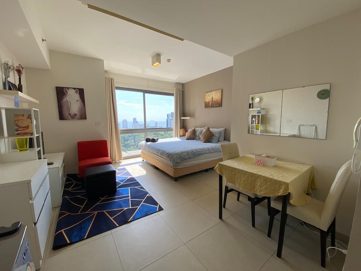 Unixx condo, ocean view 32nd floor