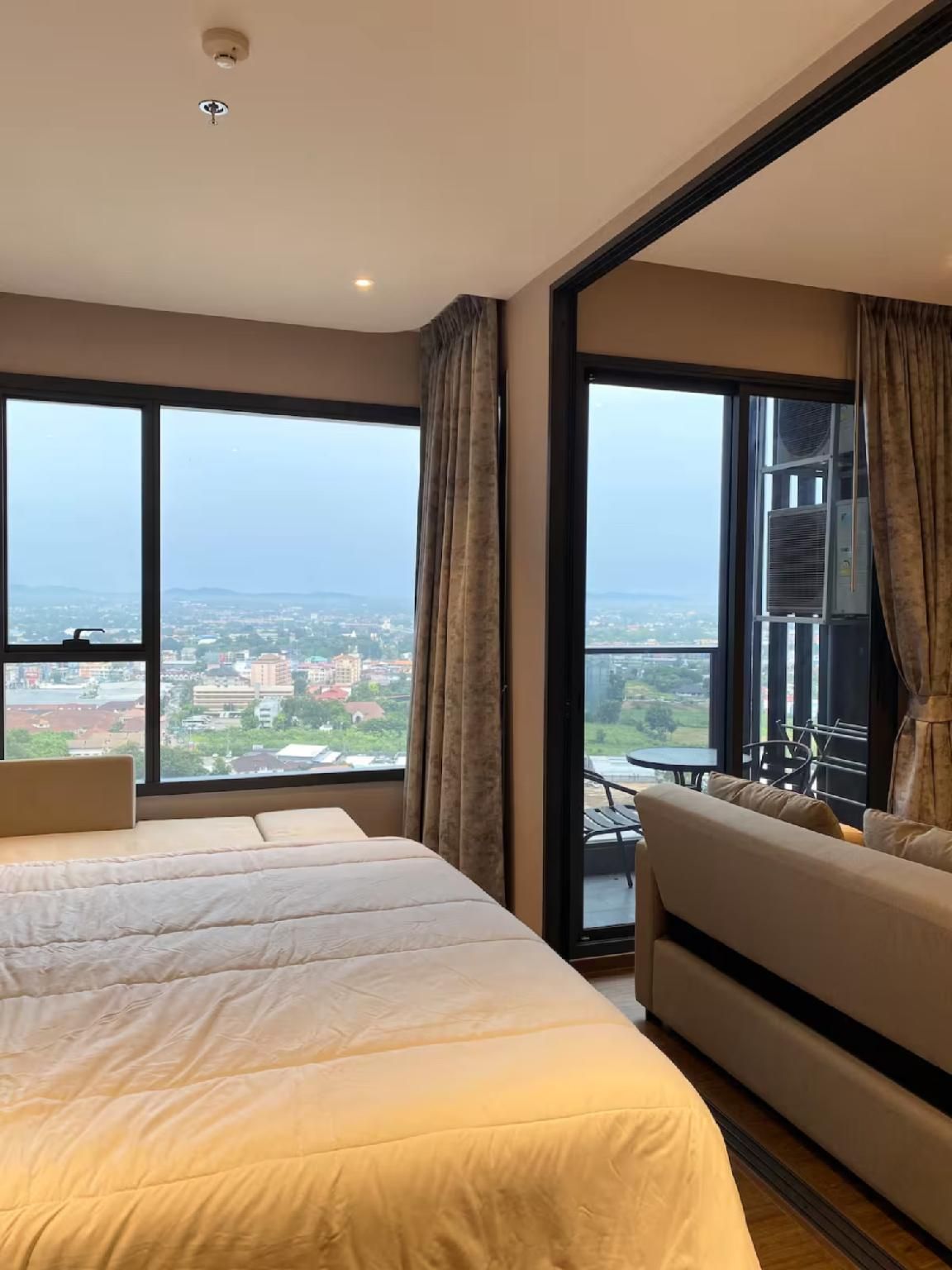 Deluxe City View