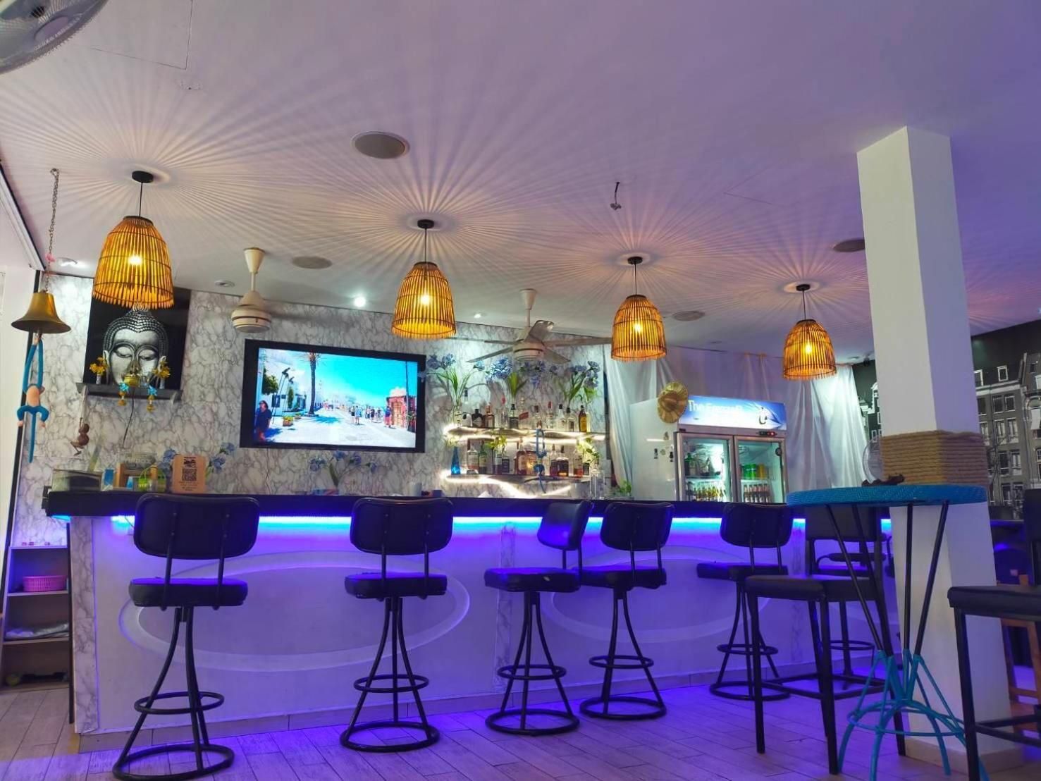 shared lounge/tv area