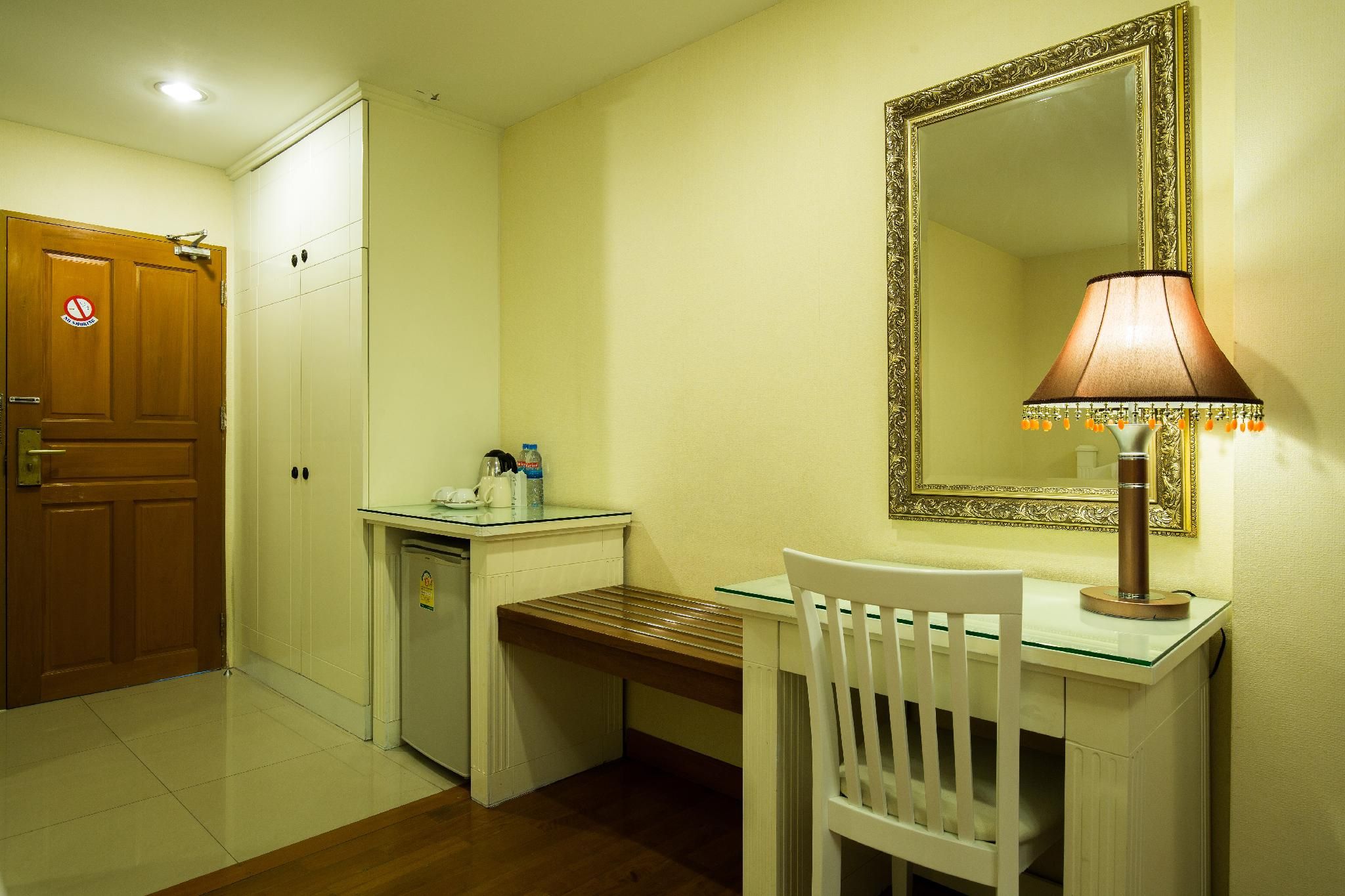 GrandSmile Welnez Condo Pattaya P402D