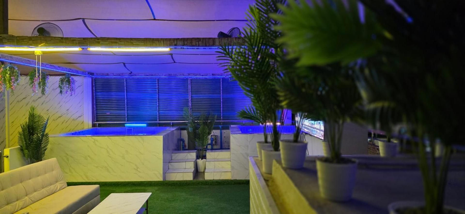 shared lounge/tv area