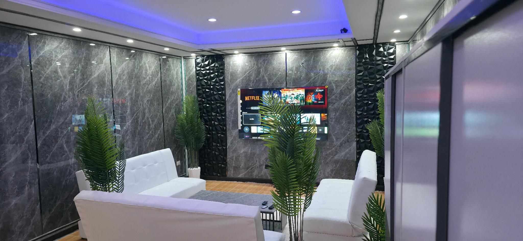 amenity (guest room)