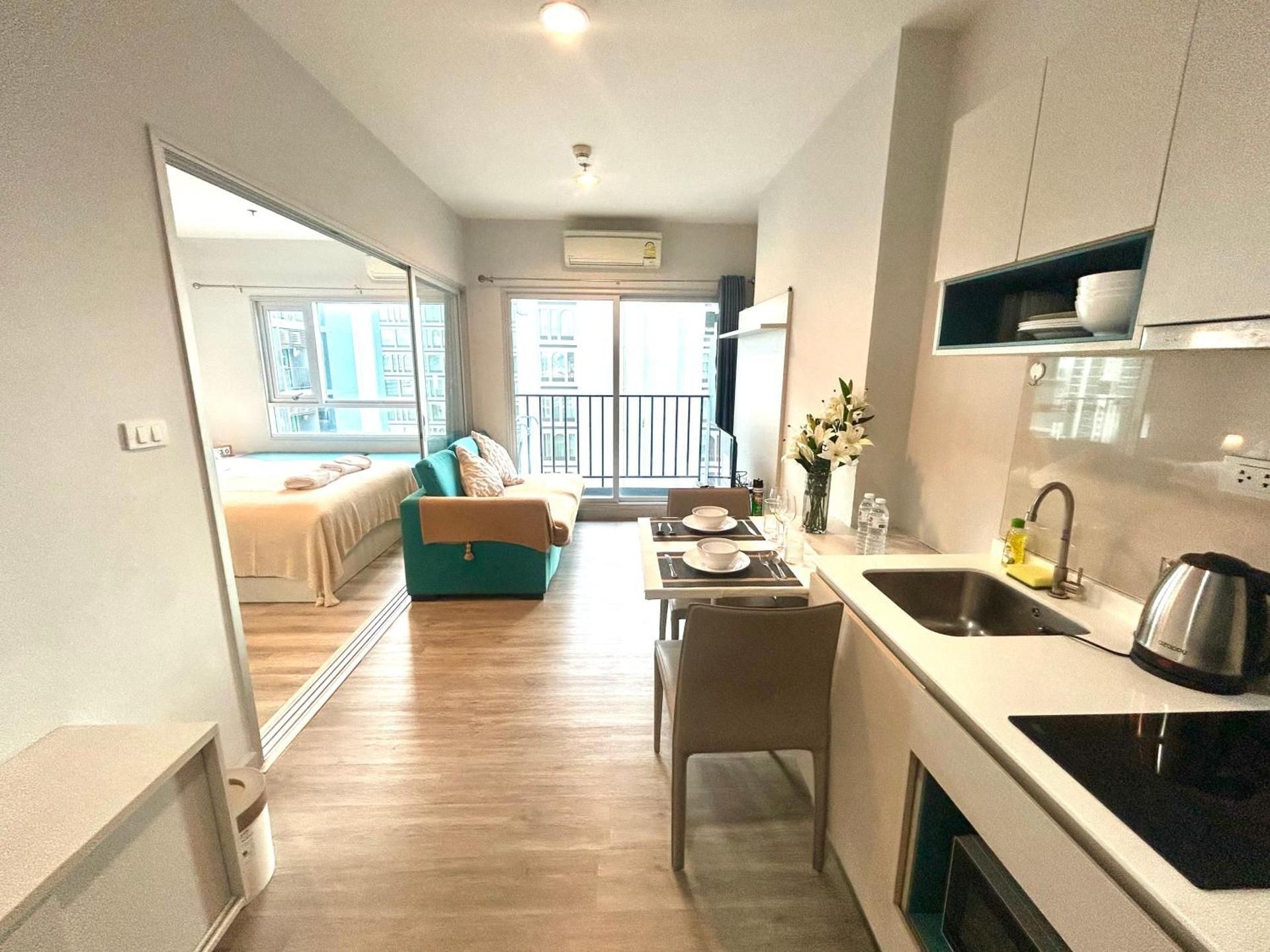 Double Room with Balcony (2 Adults + 1 Child)