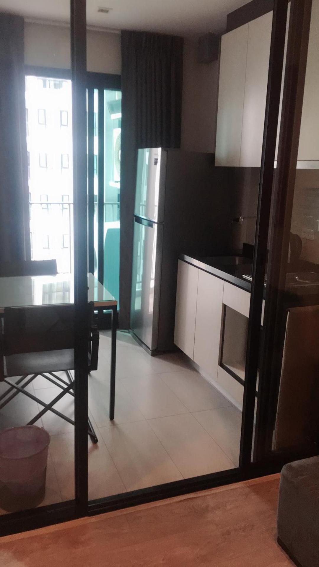 The Base Condo Apartment with Pool View  3