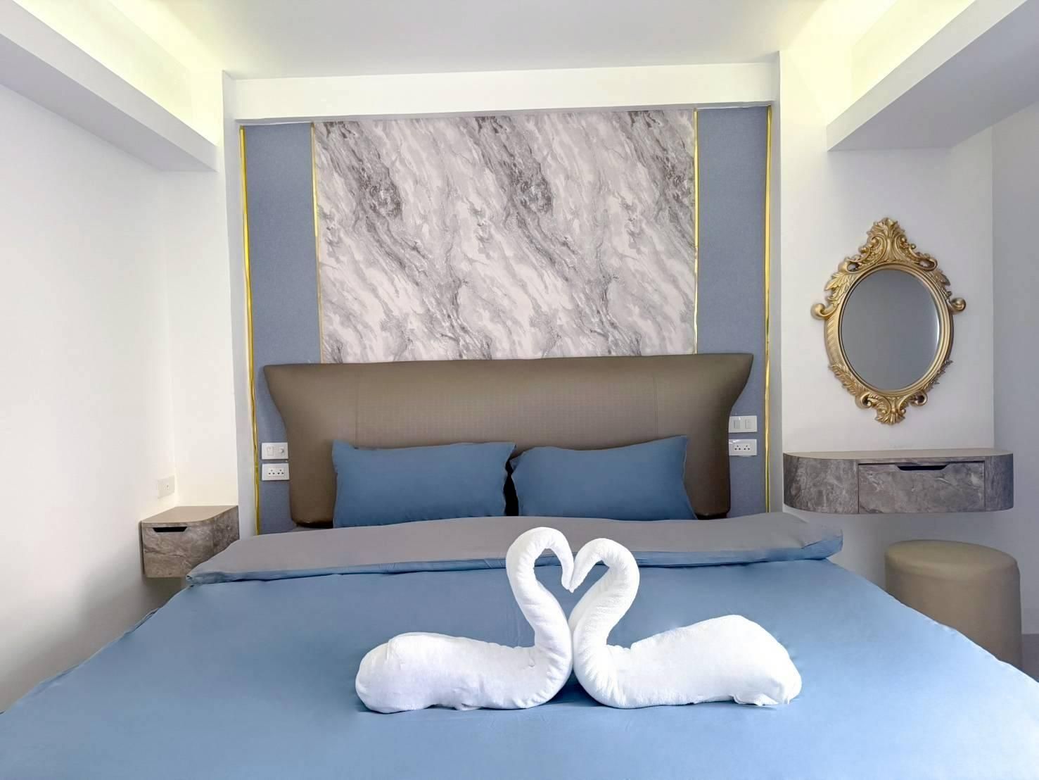 Superior - 2 Adults, 1 Child