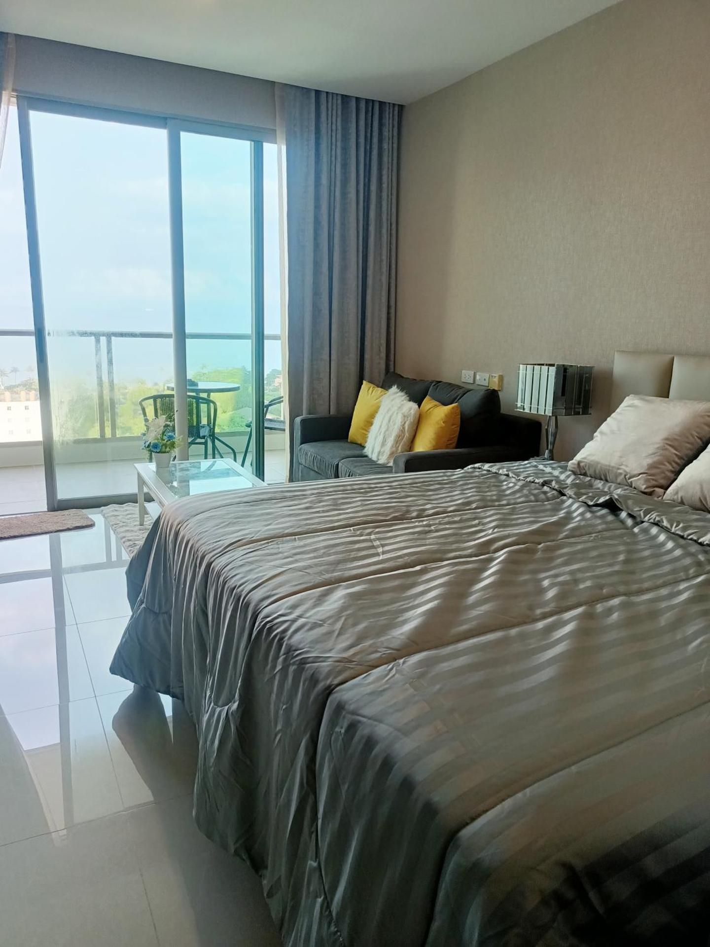 Studio with Sea View