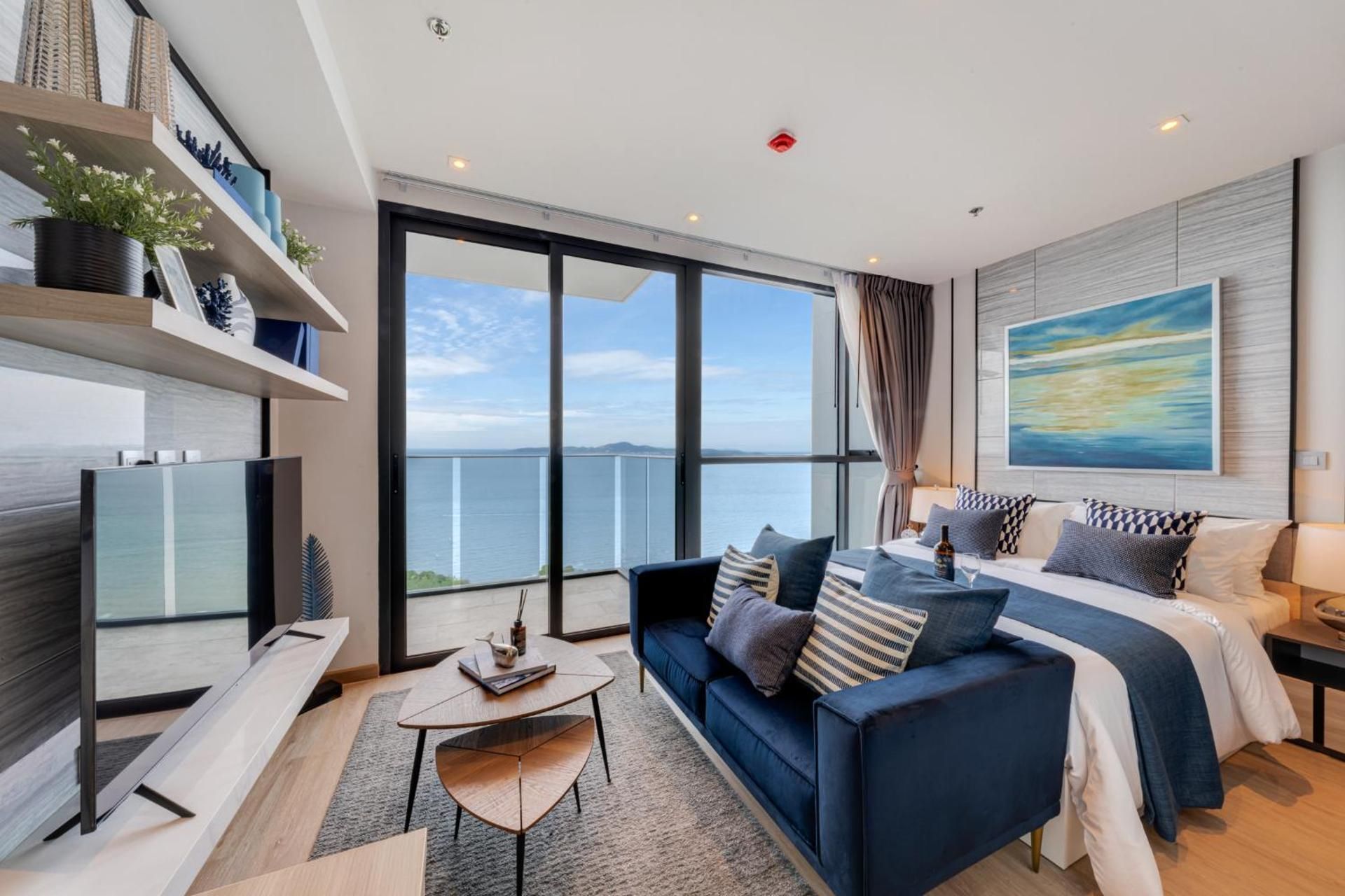 One-Bedroom Apartment with Balcony and Sea View