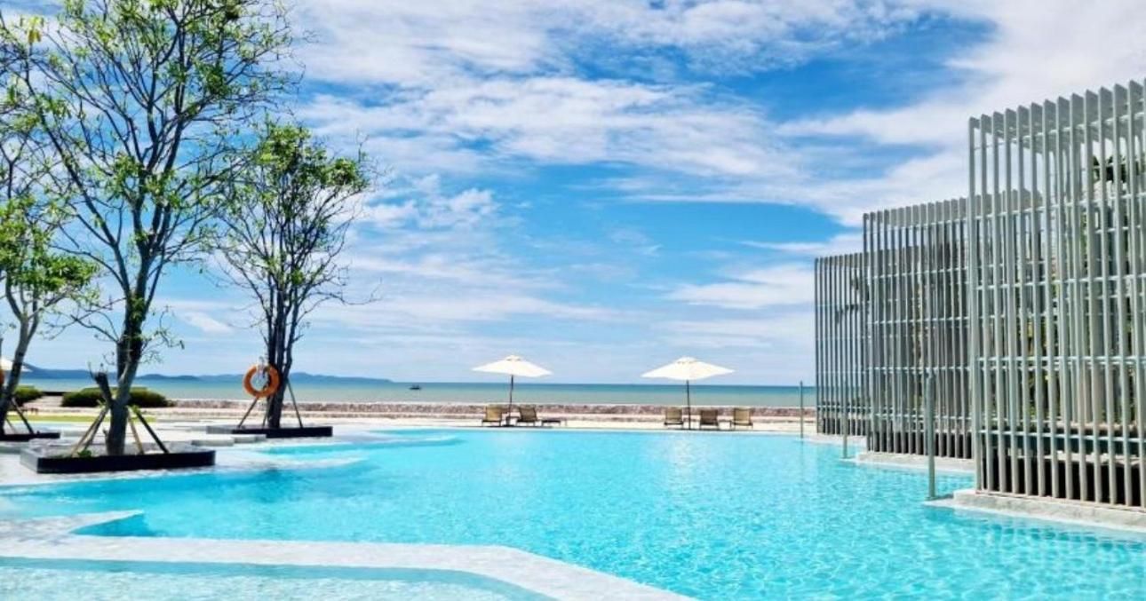 Two-Bedroom Deluxe Apartment with Ocean View