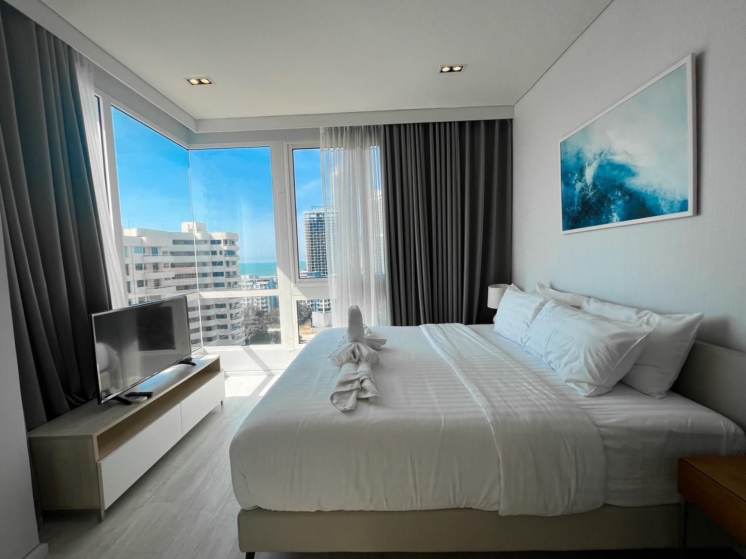Cozy 3 BR Panoramic sea views @ Veranda Residence