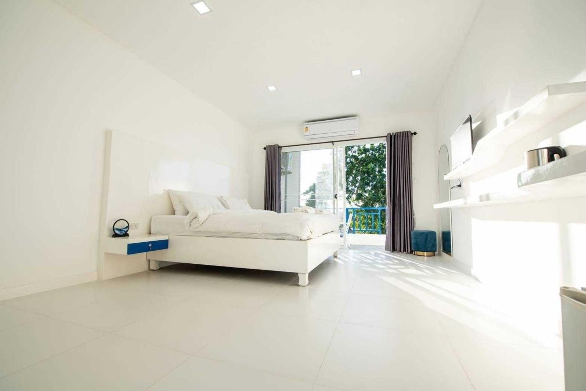 Triple Suite