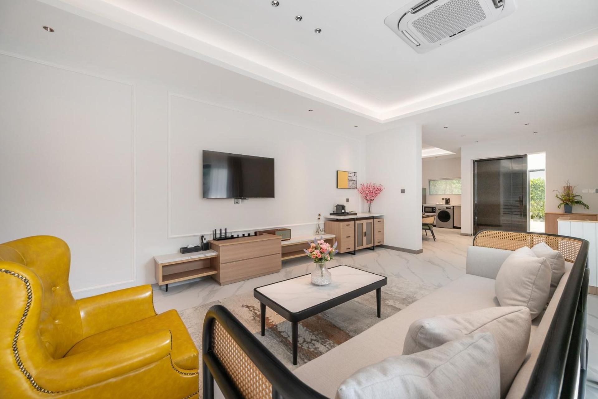 Premier One-Bedroom Pool Villa (Extra-Large Terrace)