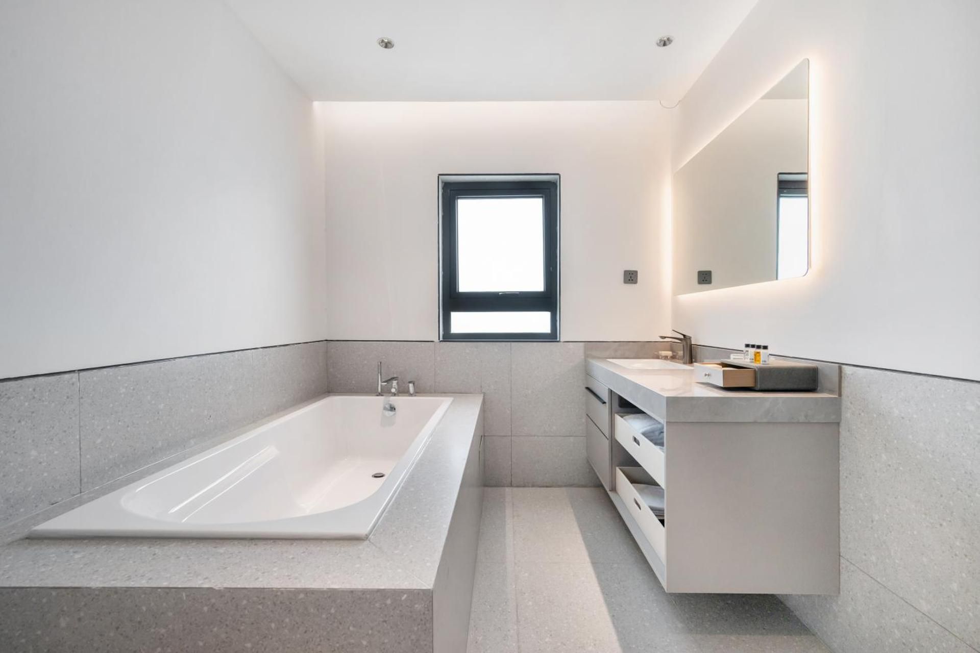 Premier One-Bedroom Pool Villa (Extra-Large Terrace)