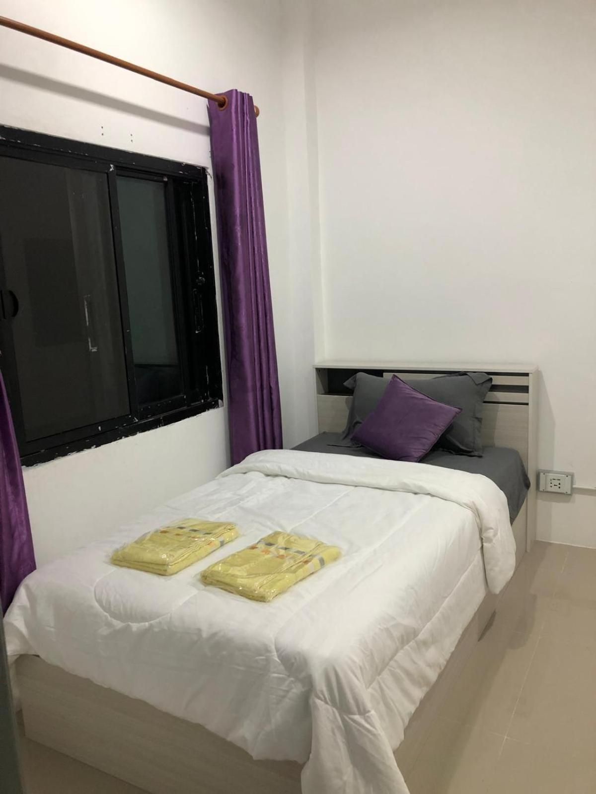 Standard Single Room with Shower