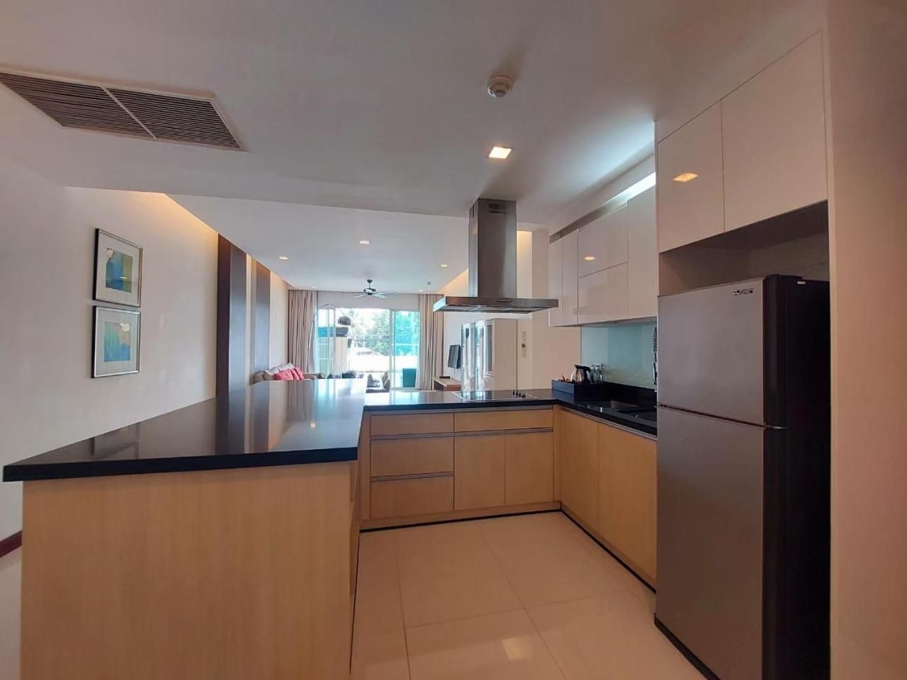 Deluxe Two-Bedroom Apartment with Garden View