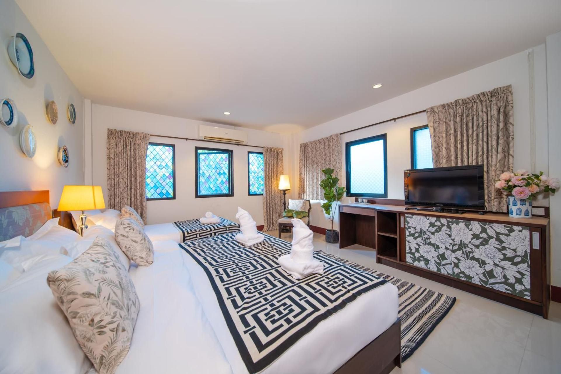 Triple Room with Private Bathroom