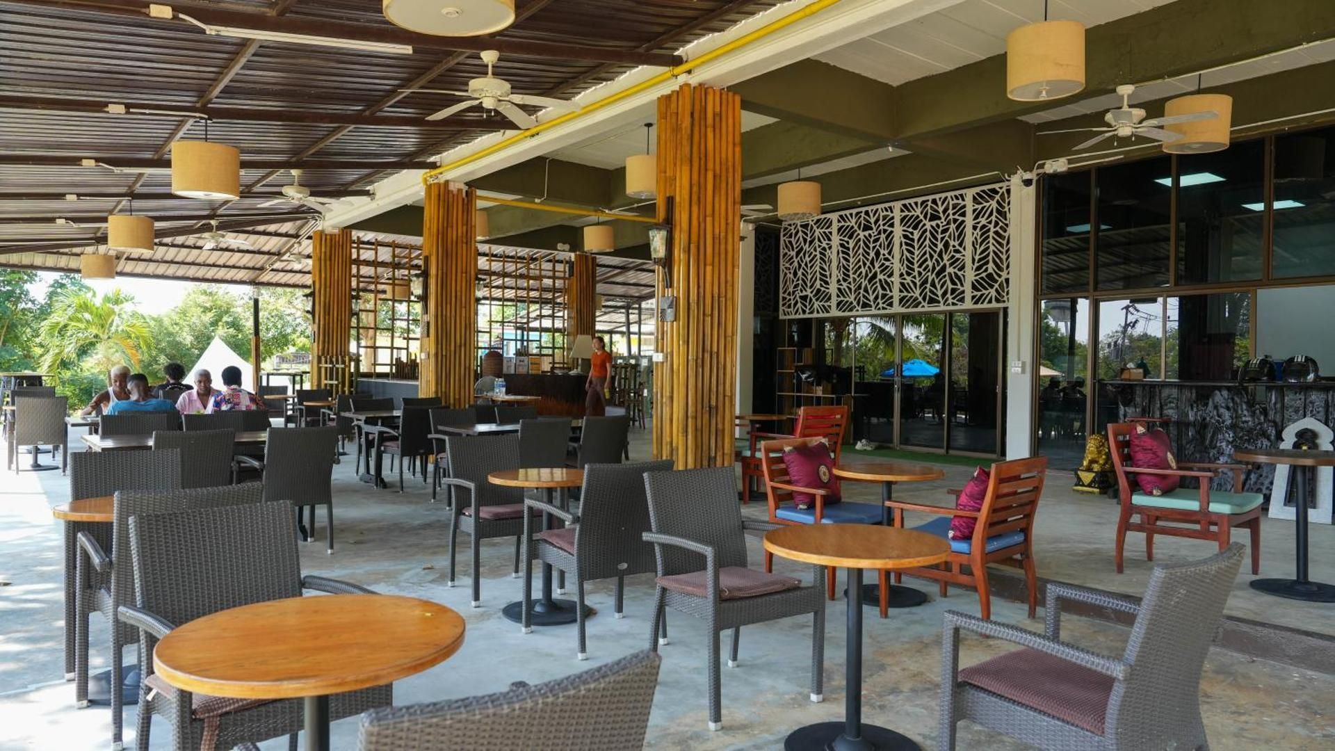 Green Gen Hotel, bed in mixed 6-bed room Bed in 4-Bed Mixed Dormitory Room 3