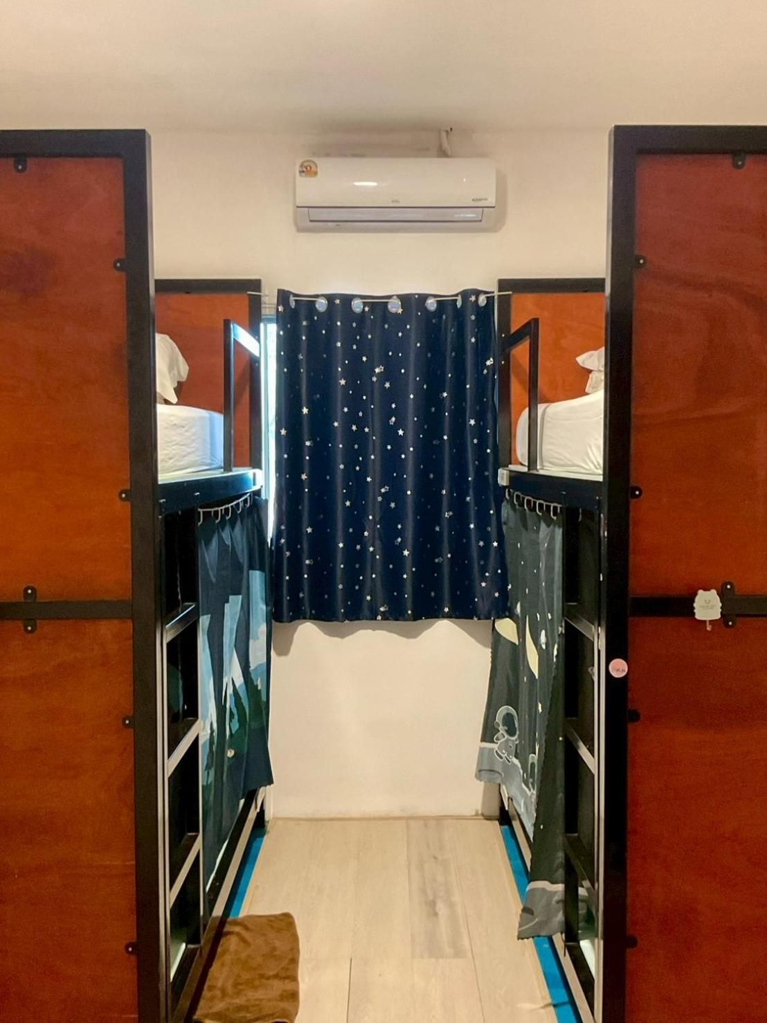Green Gen Hotel, bed in mixed 6-bed room Bunk Bed in Mixed Dormitory Room 2