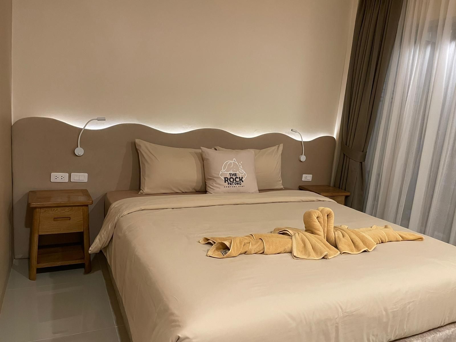 Deluxe Mountain View Double Bed