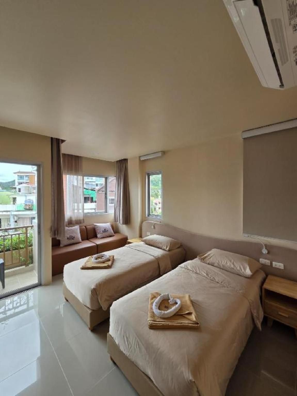Deluxe Mountain View Double or Twin Beds