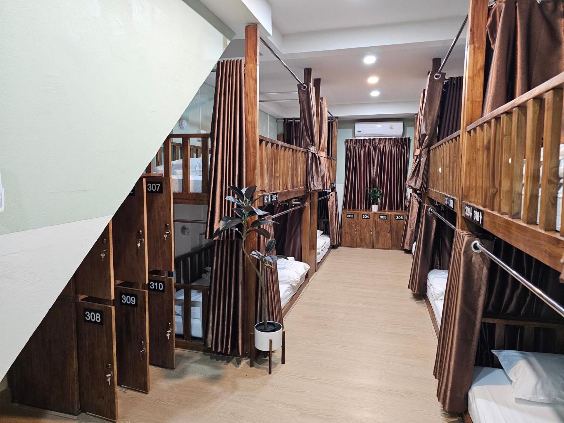 Bed in 10-Bed Mixed Dormitory Room