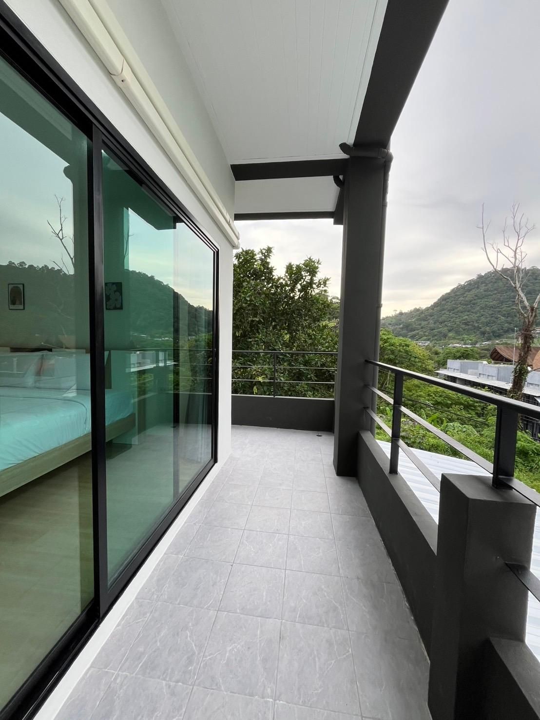 Studio with Balcony City View