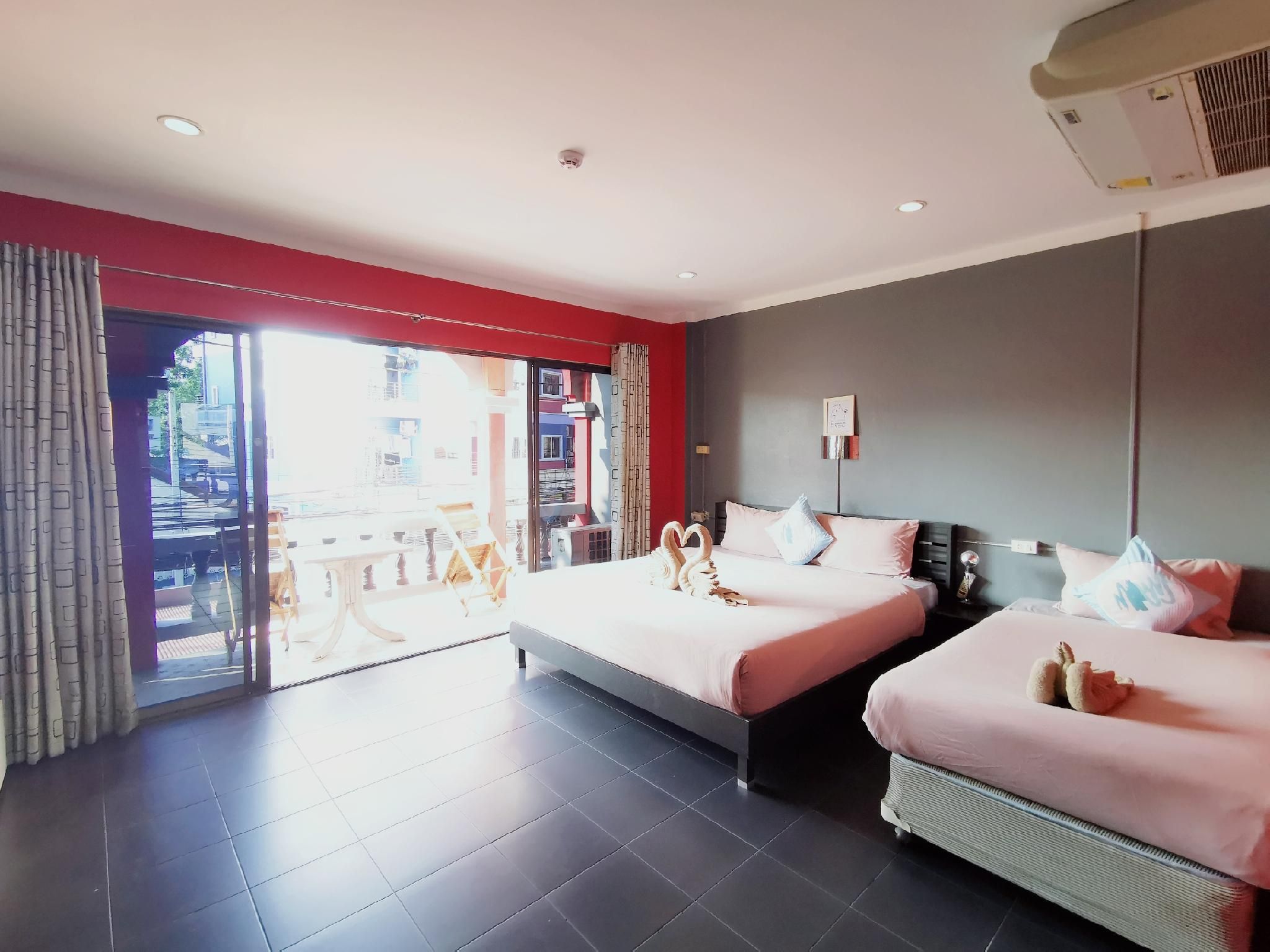 Belle Cose Guesthouse / 3 person Room/ Family Room
