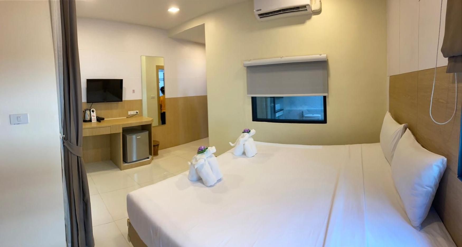 I AM O'TEL Patong Standard Double Room No View 2