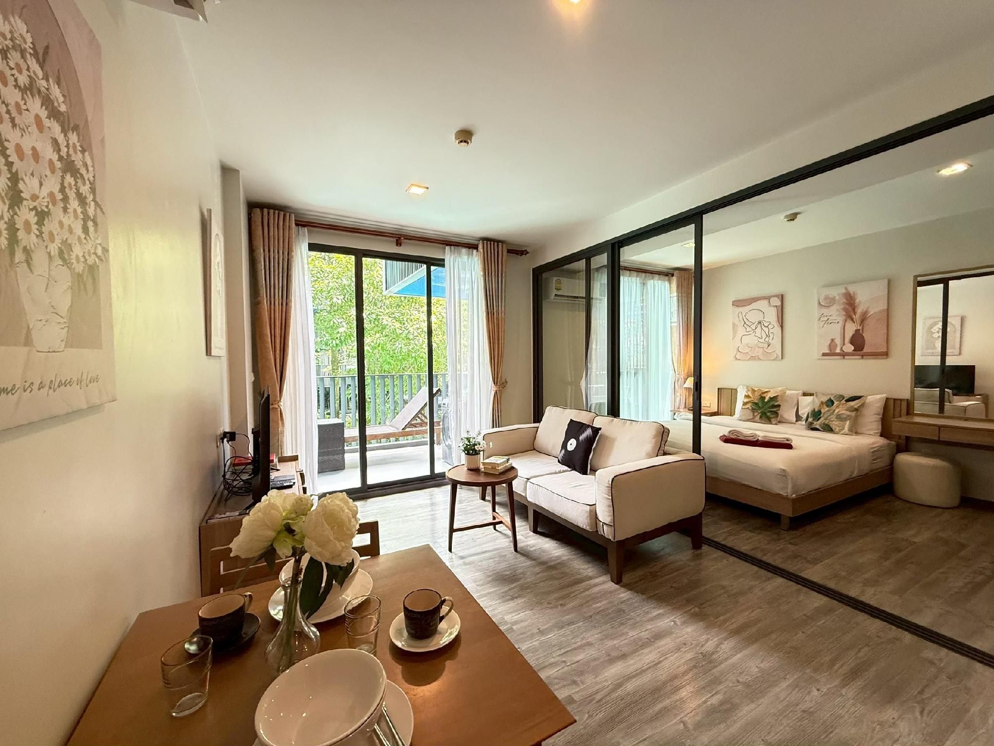 The Deck Patong Phuket by Mickey