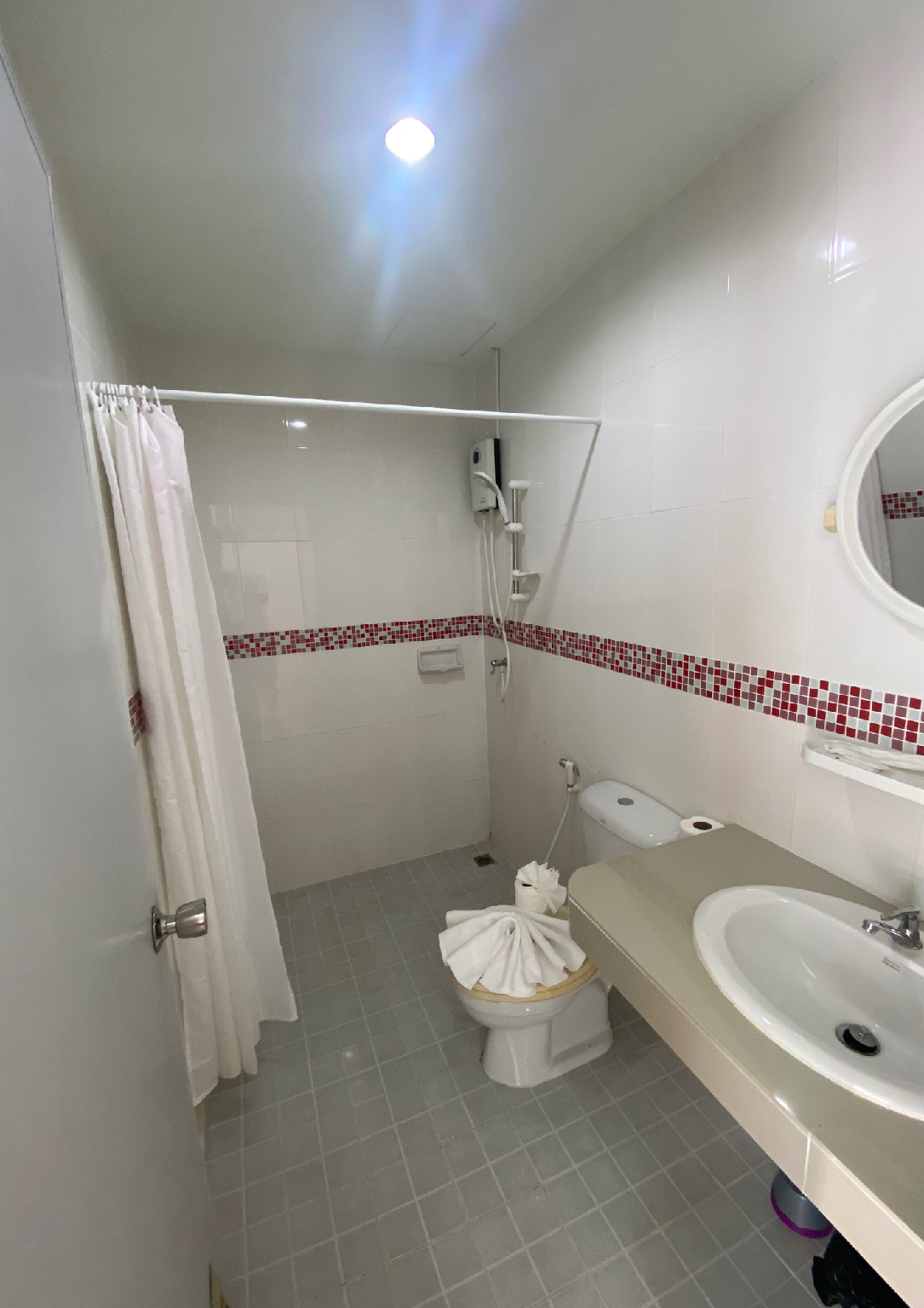 Zen Hotel Patong Beach King Bed with Balcony Taal 3