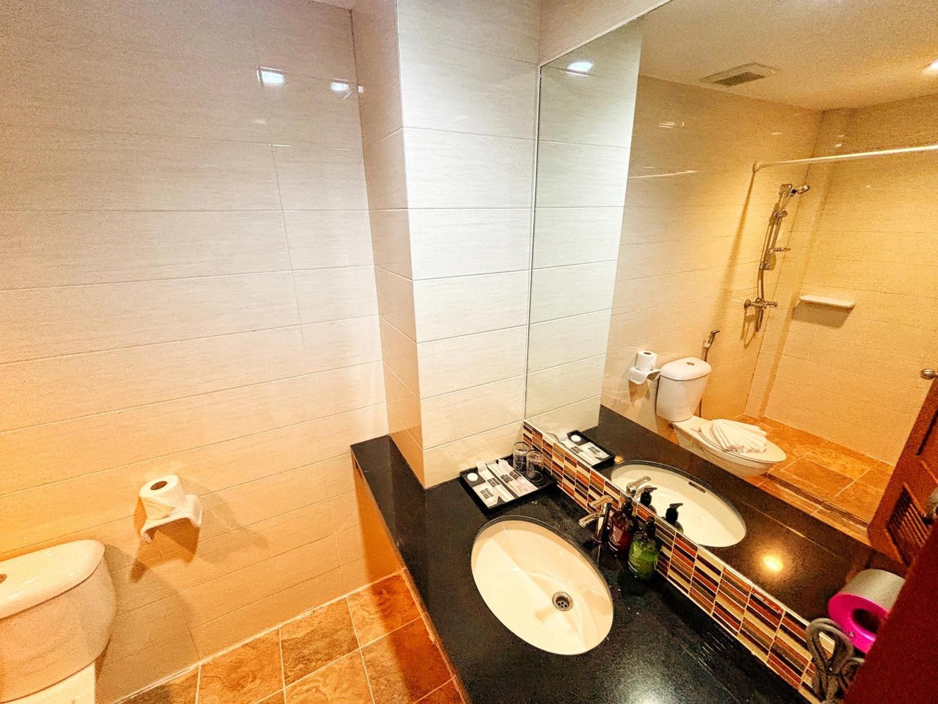 Swimming Pool Apartment Hotel