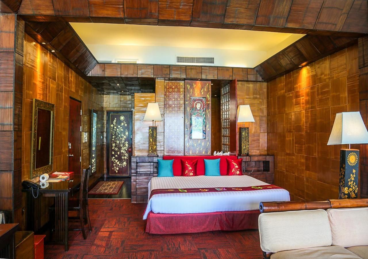 Mom Tri's Villa Royale - SHA Plus Beach Wing Suite