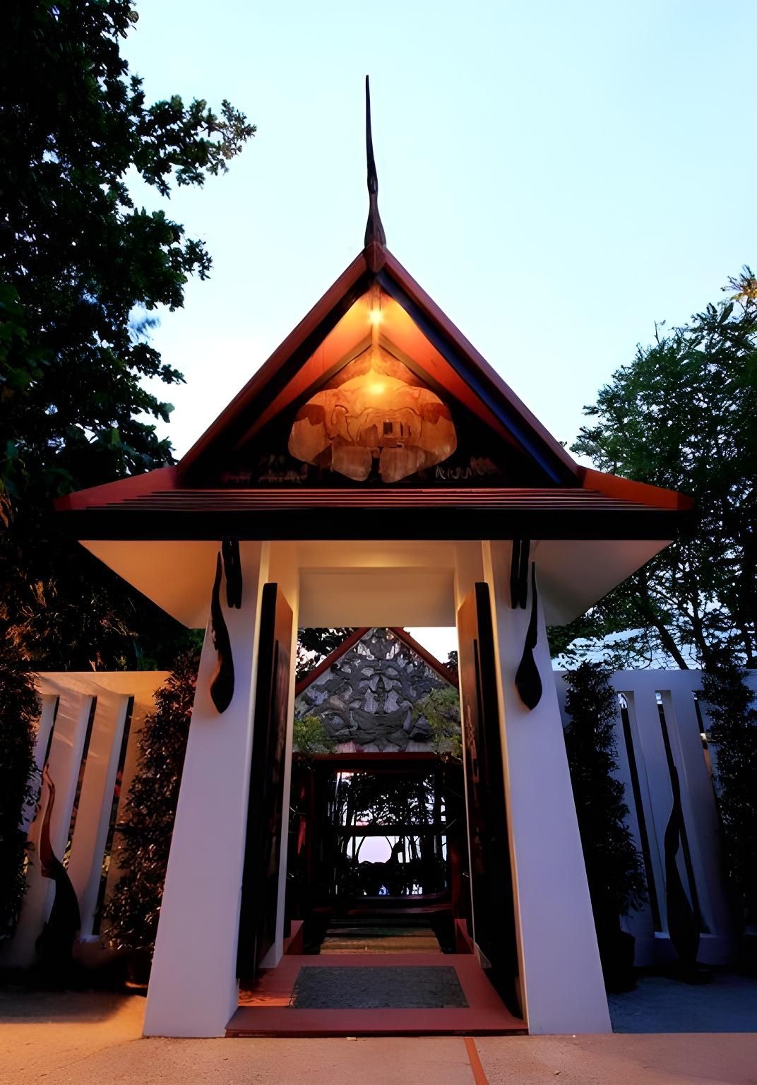Mom Tri's Villa Royale - SHA Plus