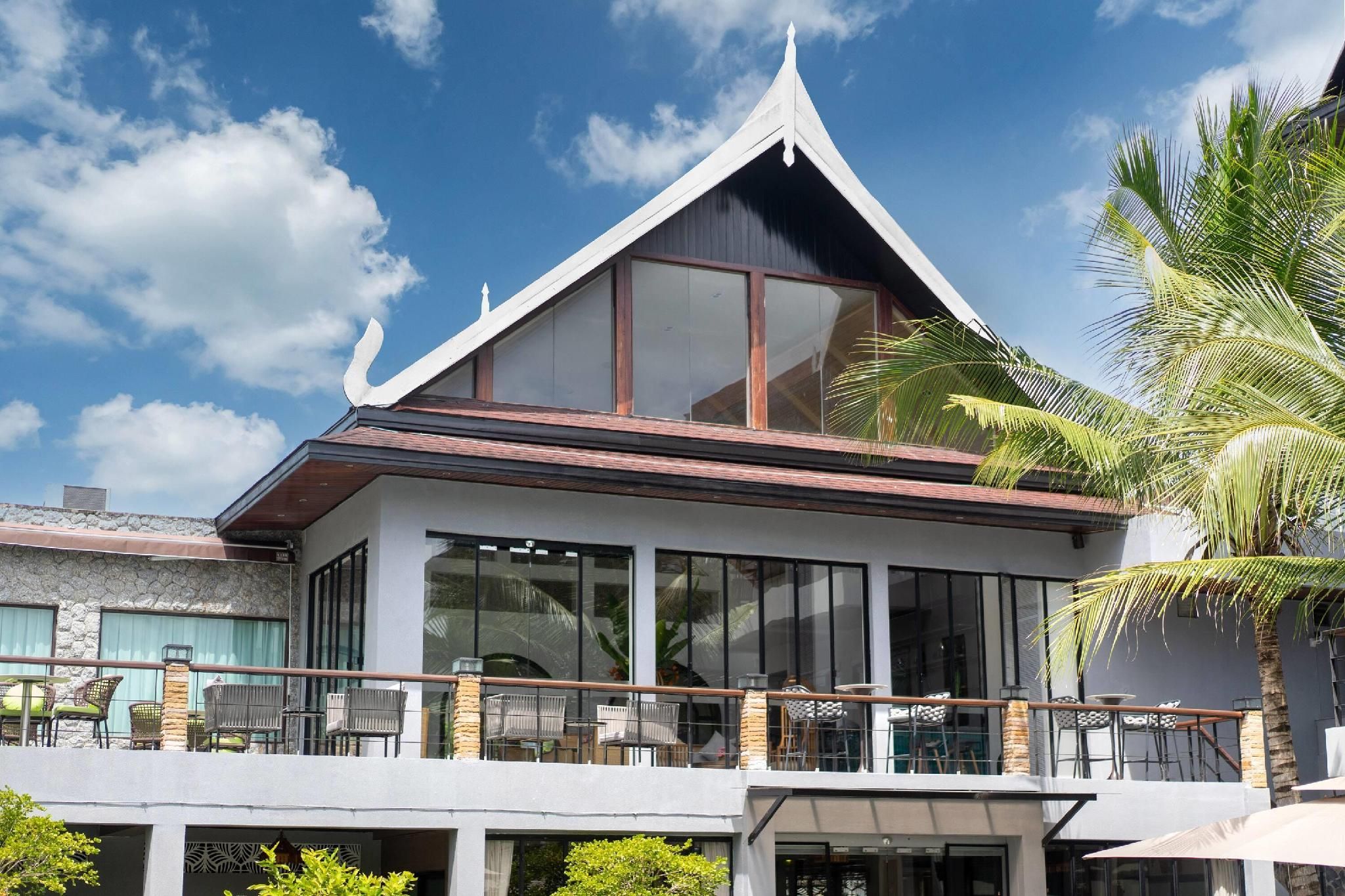 Three-Bedroom Villa with One King Bed, Two Queen Beds and Private Pool Access - Non-Smoking