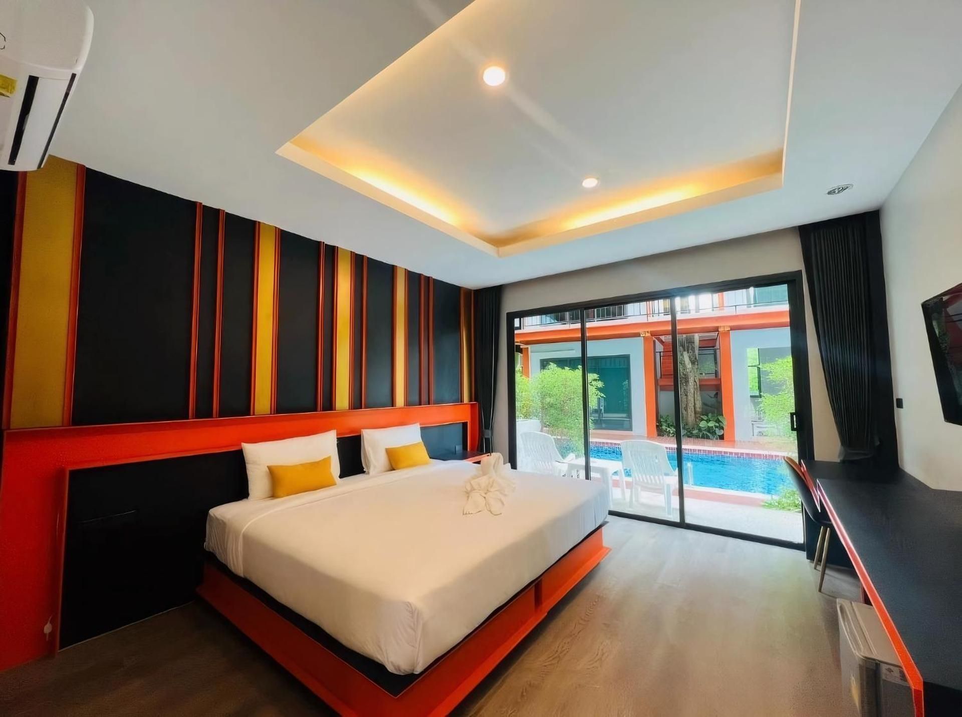 Deluxe Double or Twin Room with Pool Access