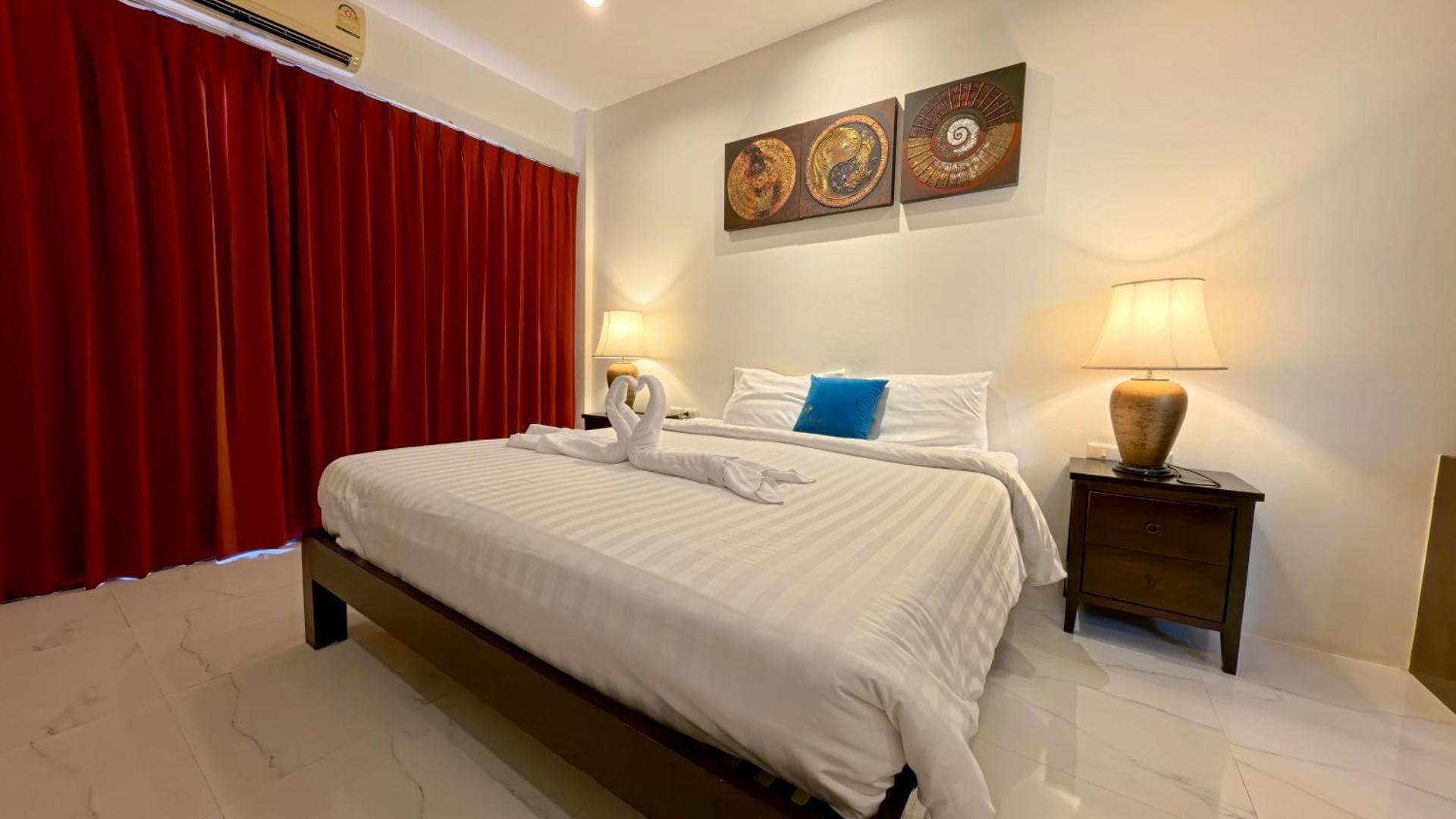 Baan Phu Chalong Place Luxury Room 2