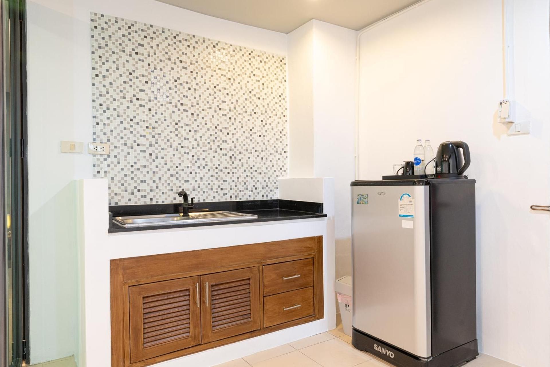 Suite with Mountain View