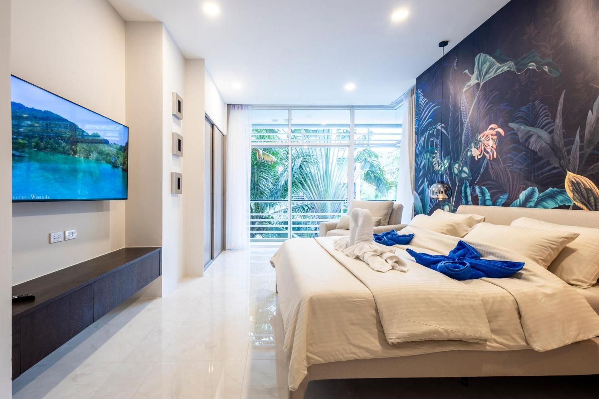 Two-Bedroom Apartment with Terrace