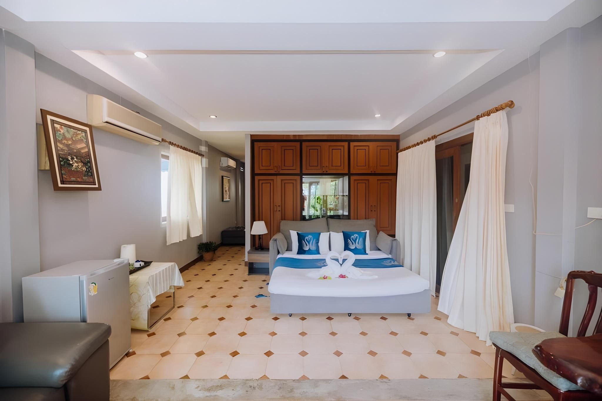 Phuket Monaburi Boutique Hotel Family Room - 4 Adults, 1 Child