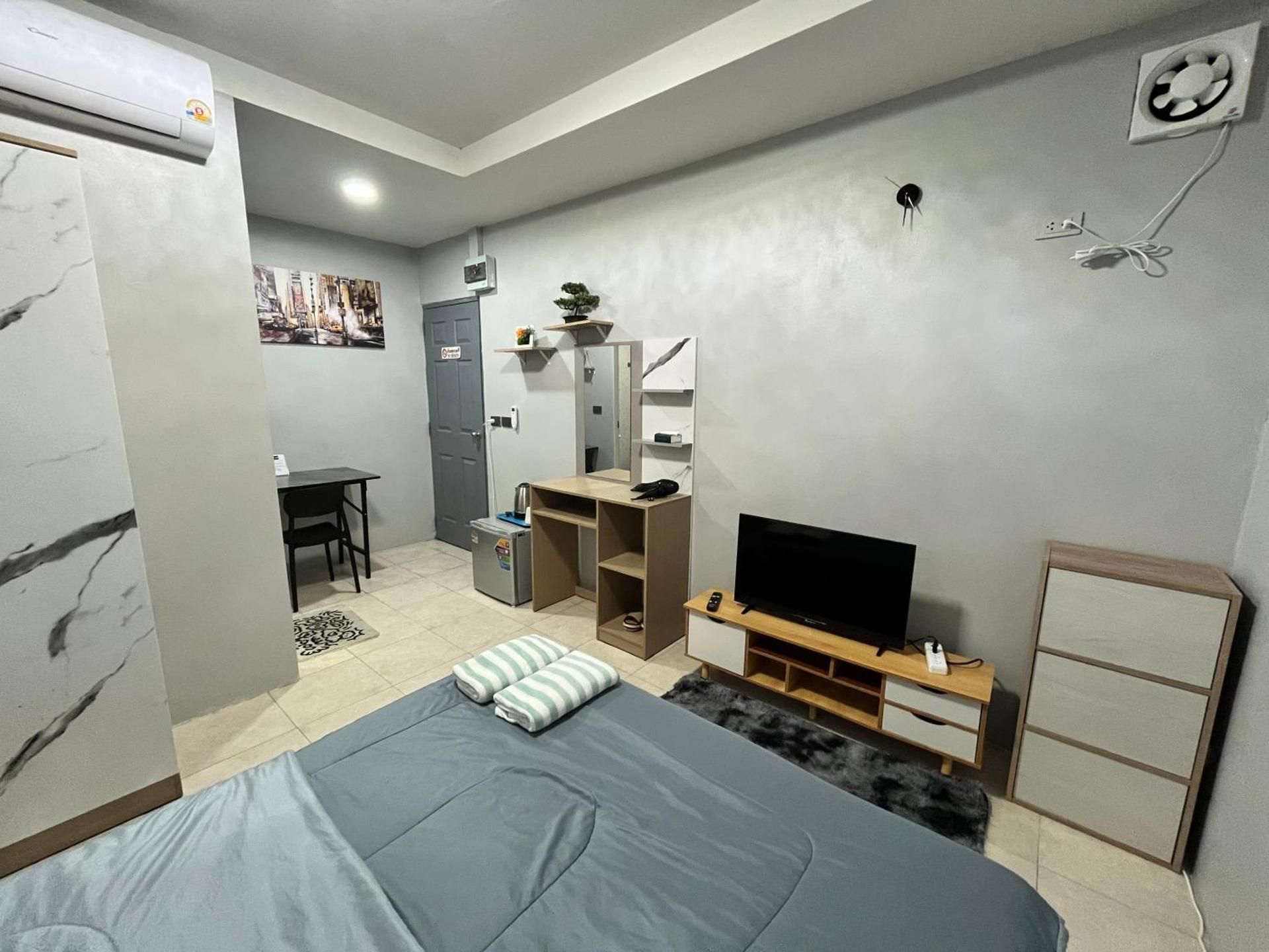 One-Bedroom Apartment - Non-Smoking