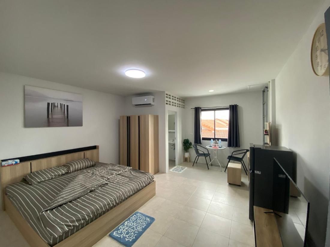 apartment - entire house or apartment