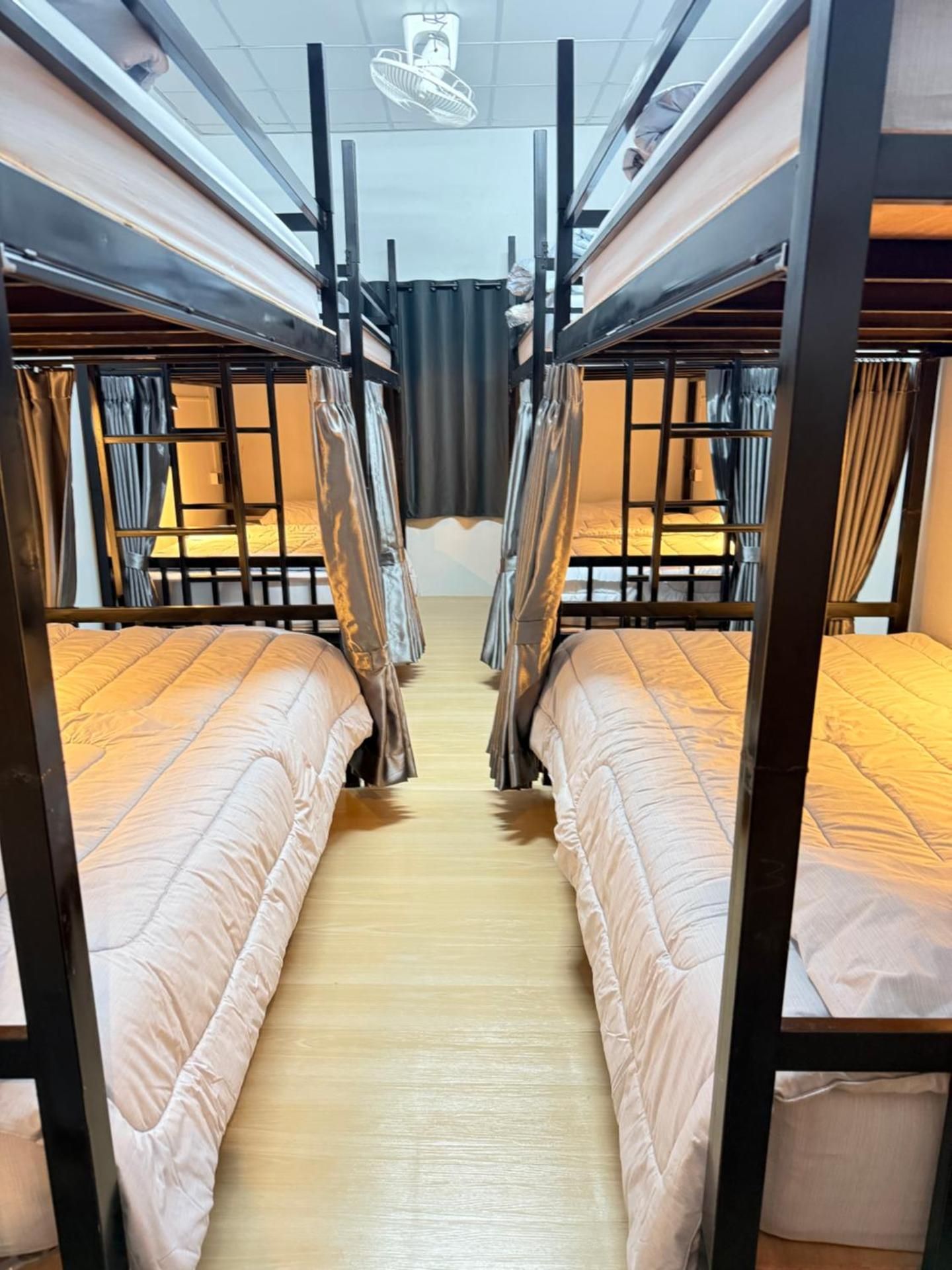 Bed in 8-Bed Mixed Dormitory Room