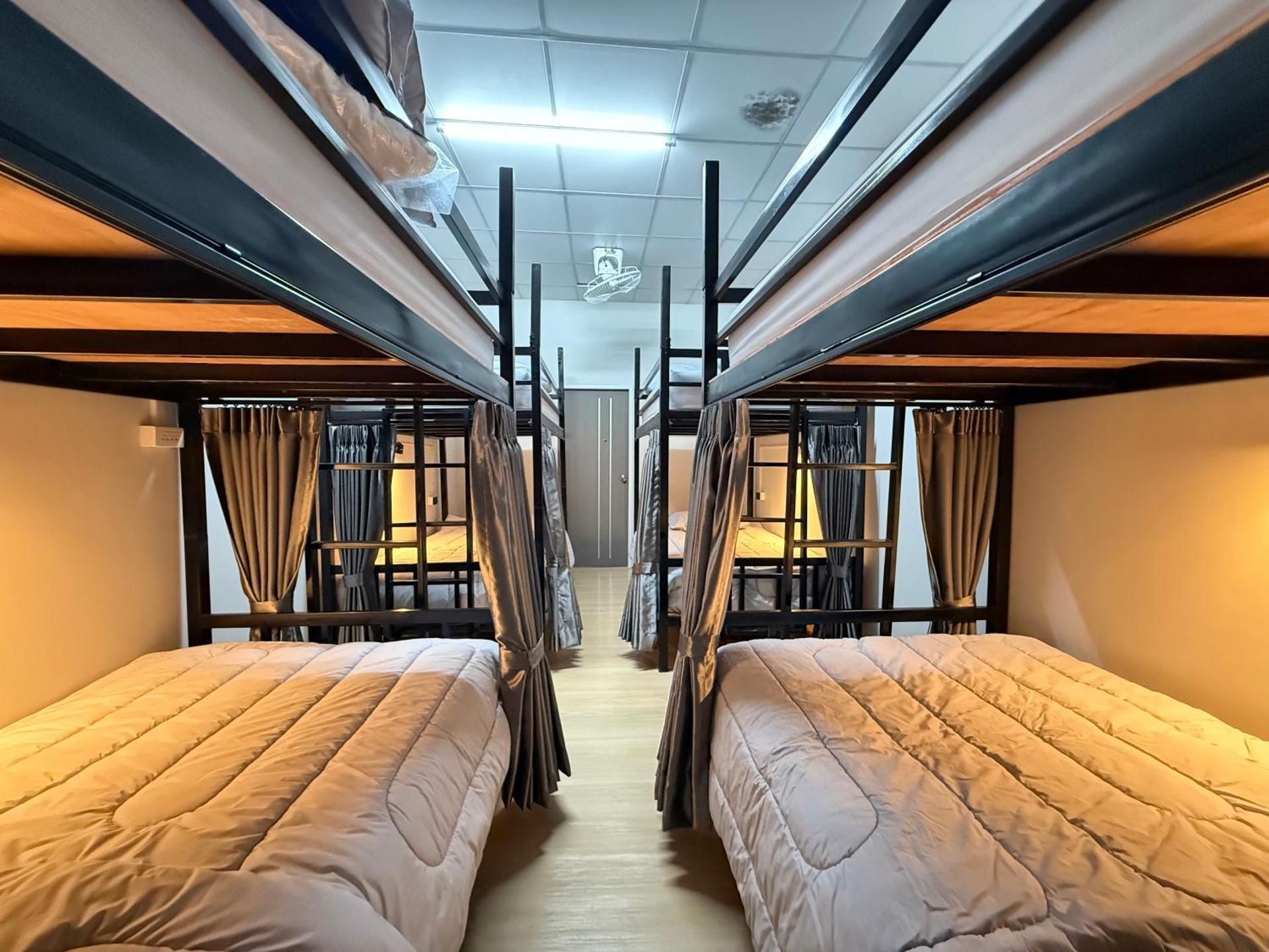 Bed in 8-Bed Mixed Dormitory Room