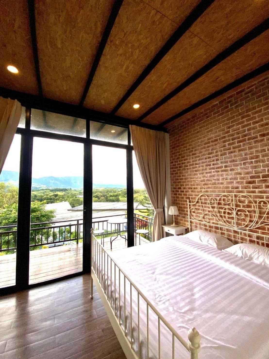 Chanti resort Deluxe King Room