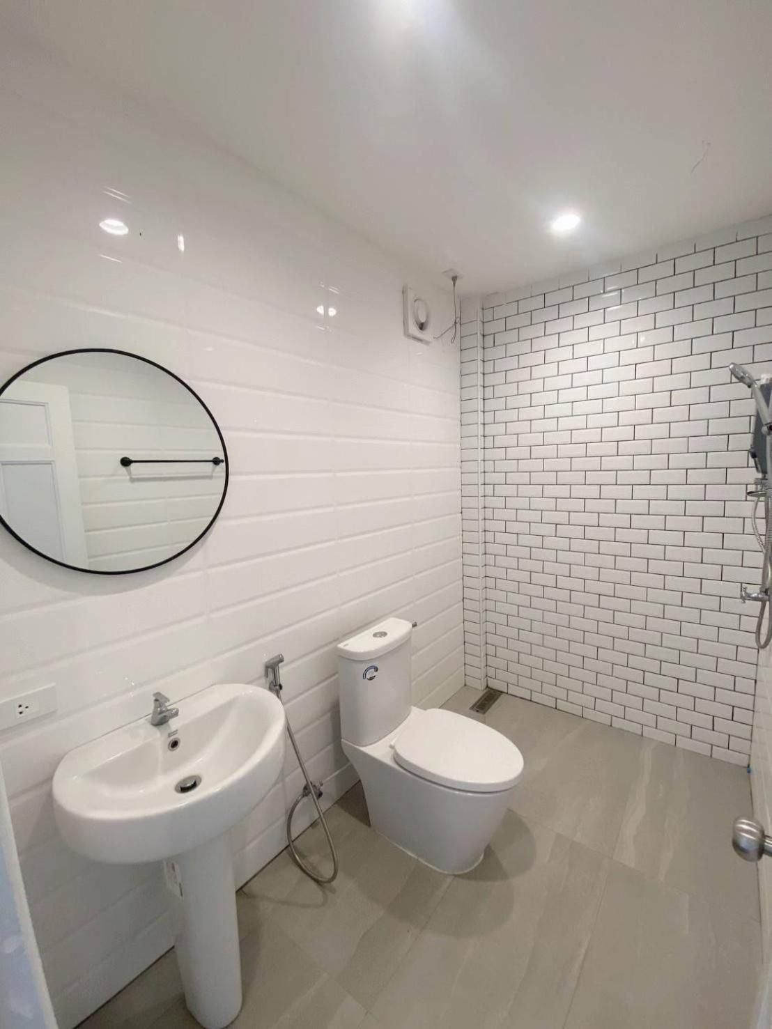 Standard Twin Room with Mountain View