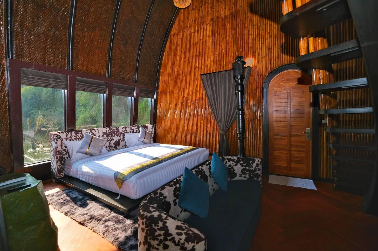  Grand One Bedroom, Forest View Villa with Private Pool 